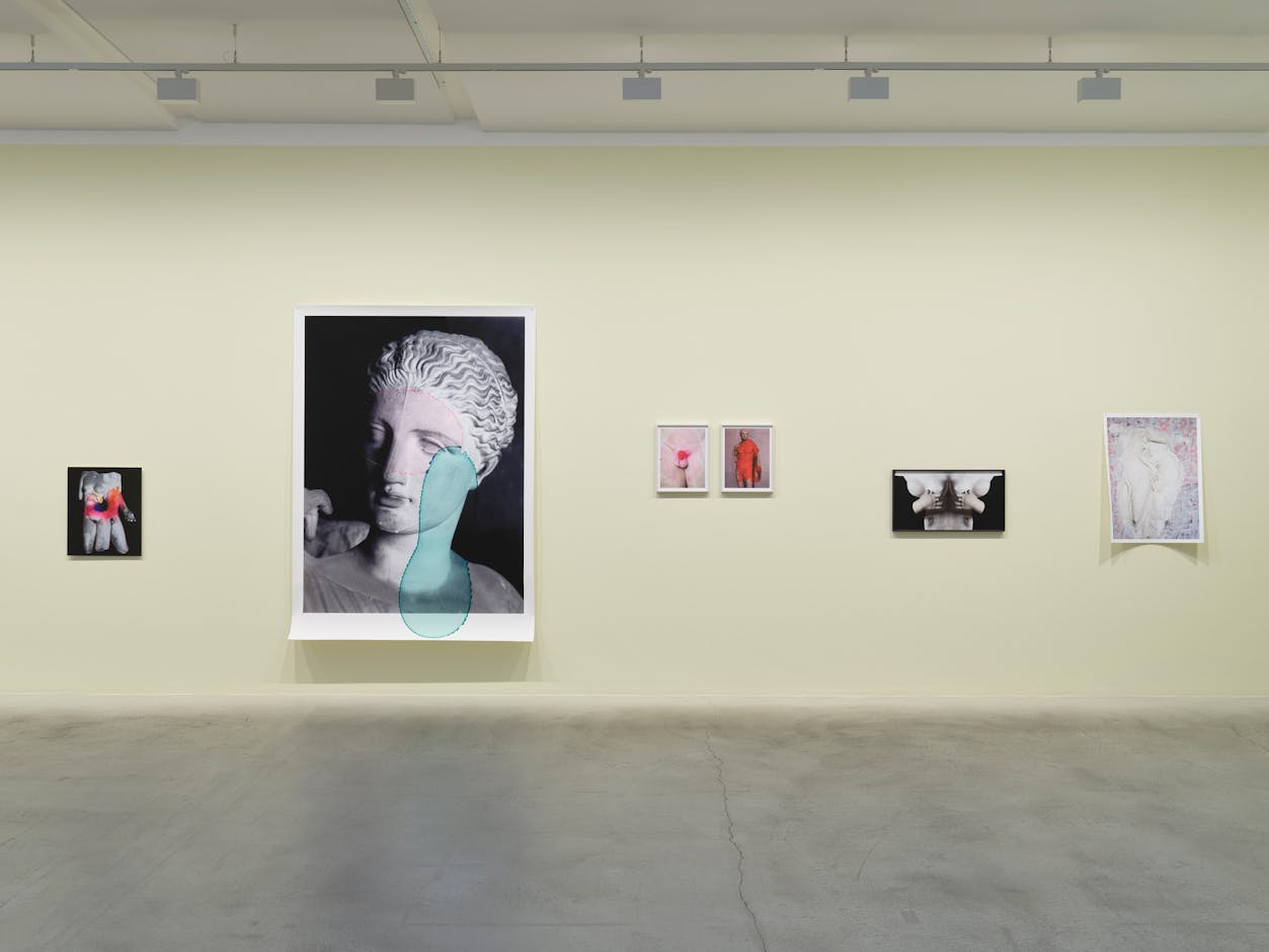 <div>Installationsansicht <em>Orlando – Nach einem Roman von Virginia Woolf</em>, Fotomuseum Winterthur © Fotomuseum Winterthur / Conradin Frei</div>