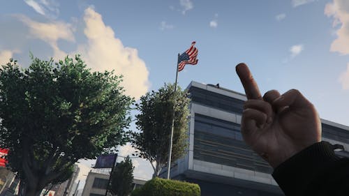 A study of perspective, screenshot from Grand Theft Auto V, 2015, by Roc Herms