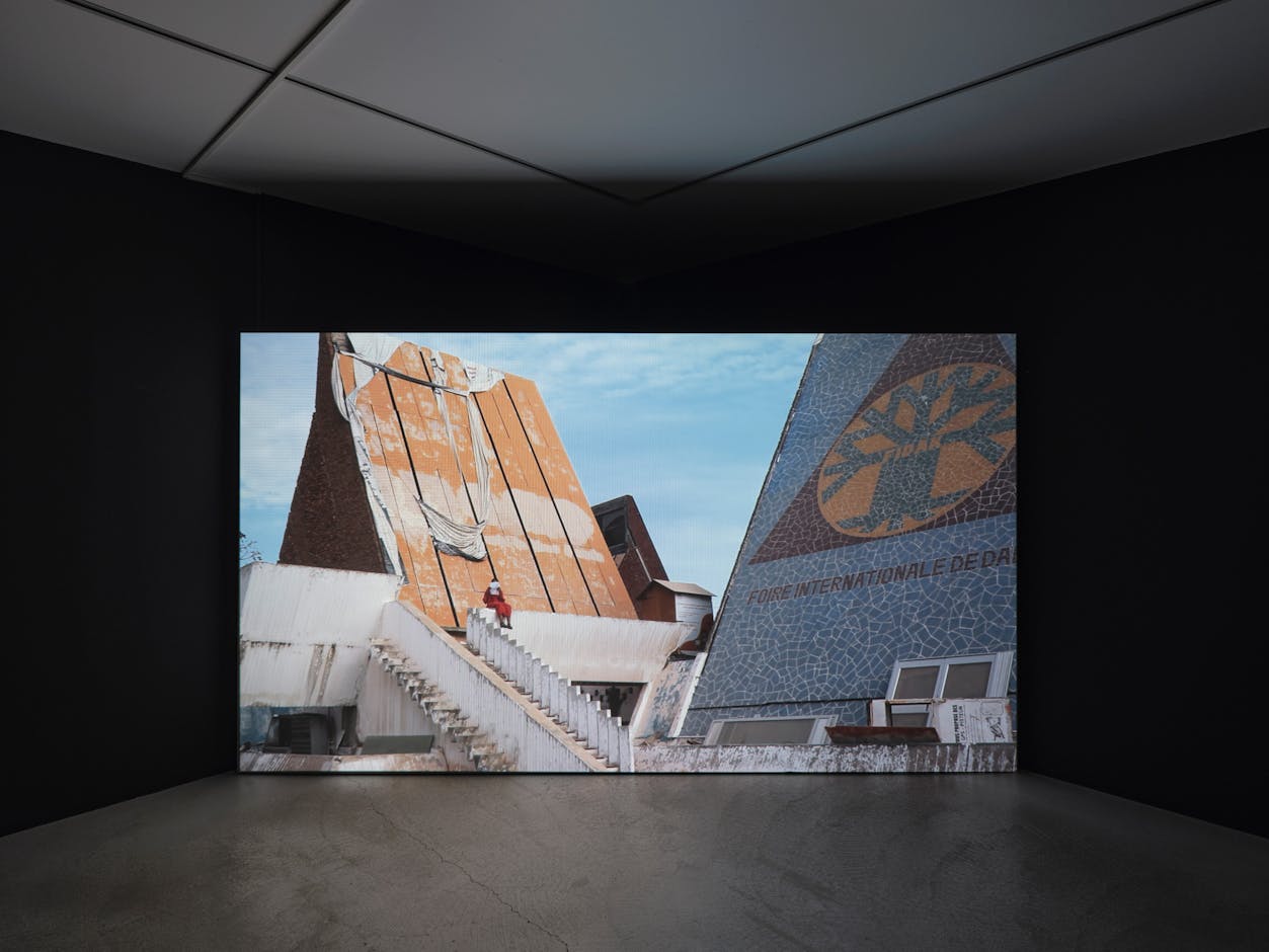 <div>Installationsansicht <em>Adji Dieye – Aphasia</em>, Fotomuseum Winterthur © Fotomuseum Winterthur / Conradin Frei</div>